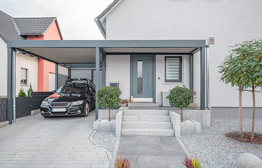 Sonnenschutzanlage mit Markise für Terrasse und Wohnhaus in Plettenberg